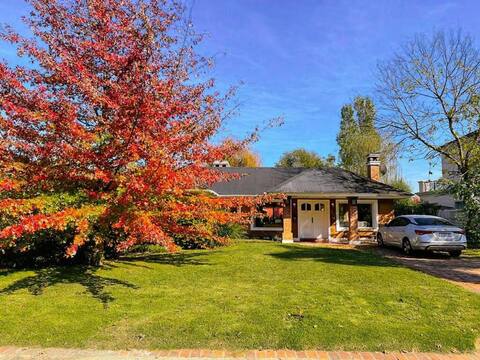House with heated pool in golf country club