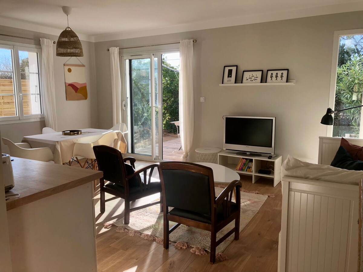 Beliebte Airbnb-Anzeige: Charming Cottage with Quiet Garden in La Seyne Sur Mer