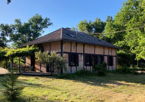 Maison landaise avec piscine + dépendance