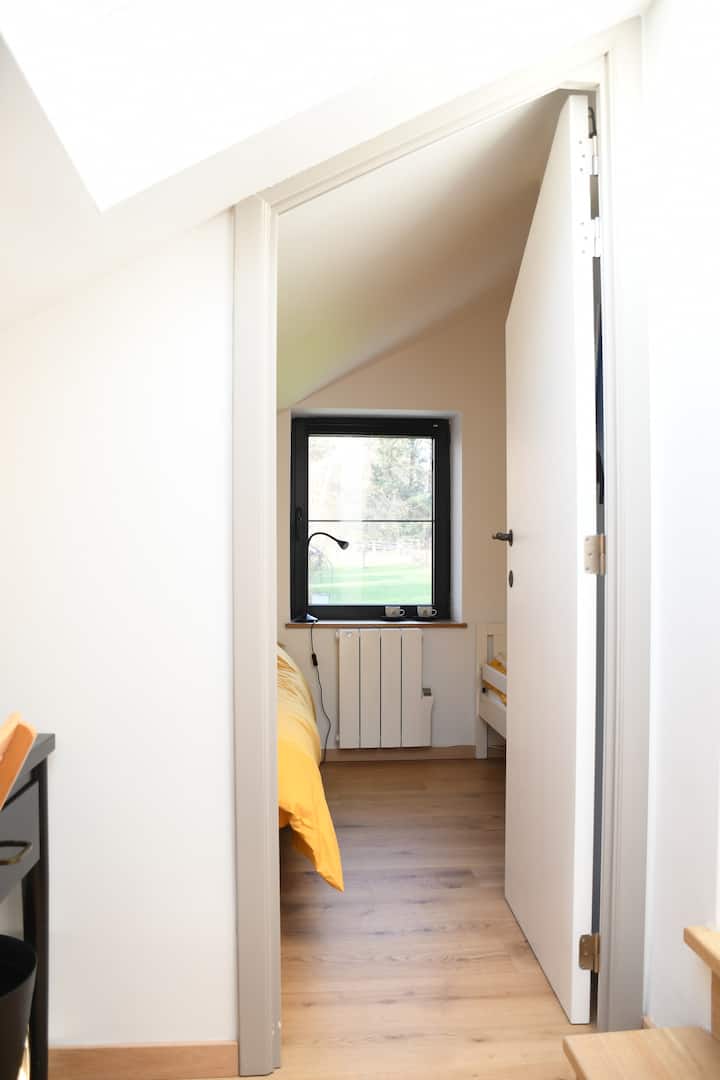 כניסה לחדר 2 