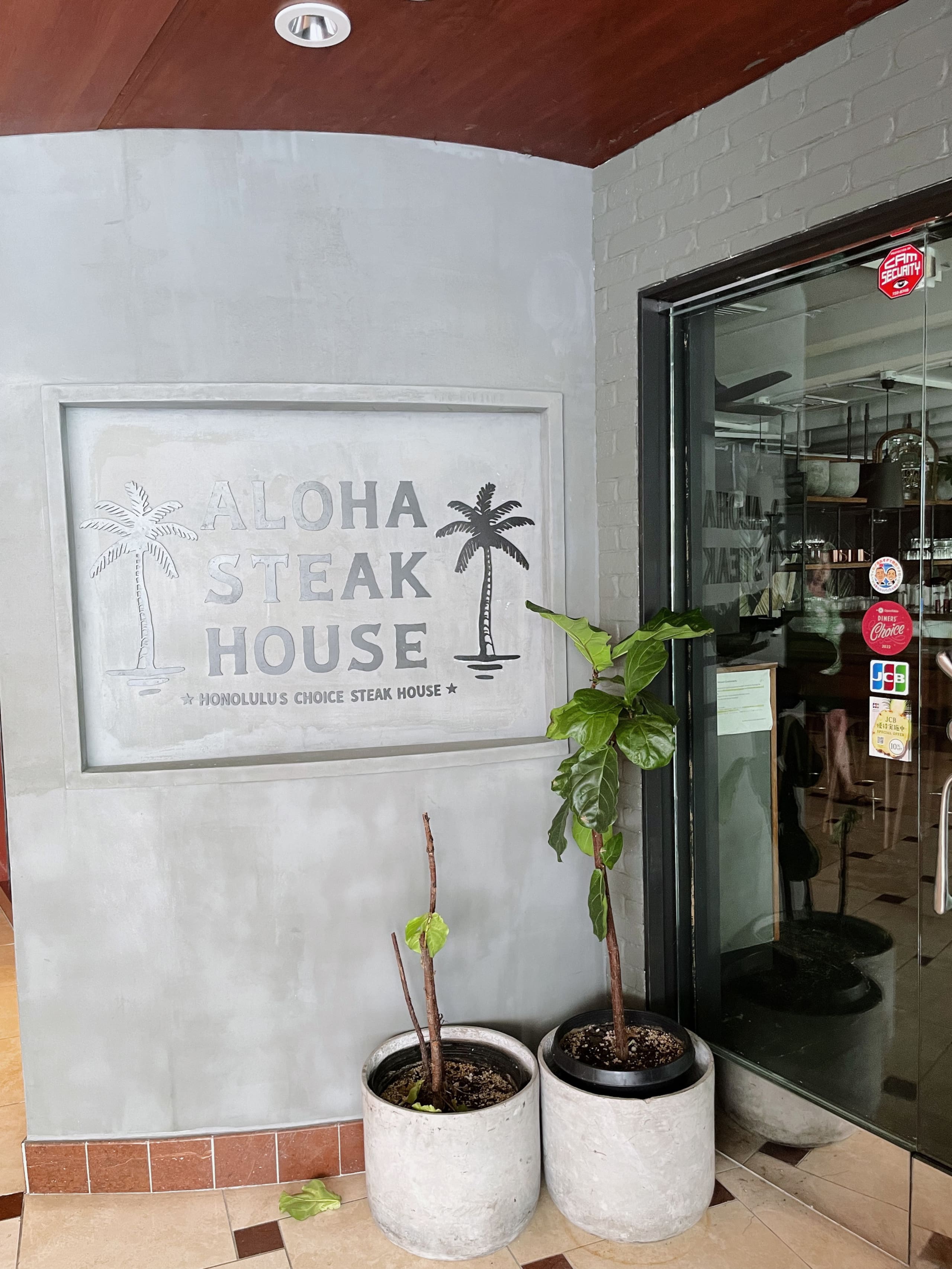 Condo in Honolulu · ★4.96 · Studio · 1 bed · 1 private bath - Image 16