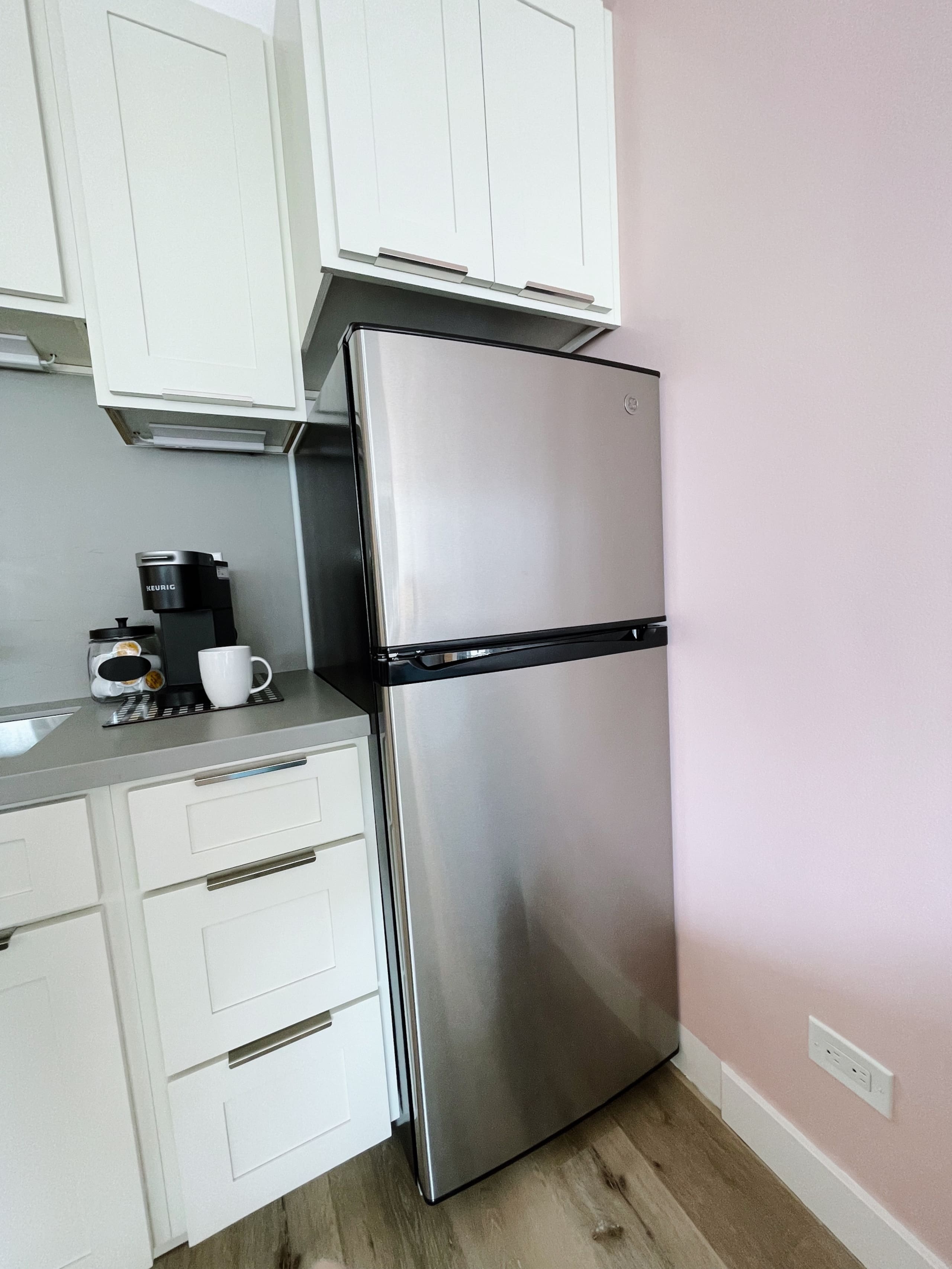 Condo in Honolulu · ★4.96 · Studio · 1 bed · 1 private bath - Image 3