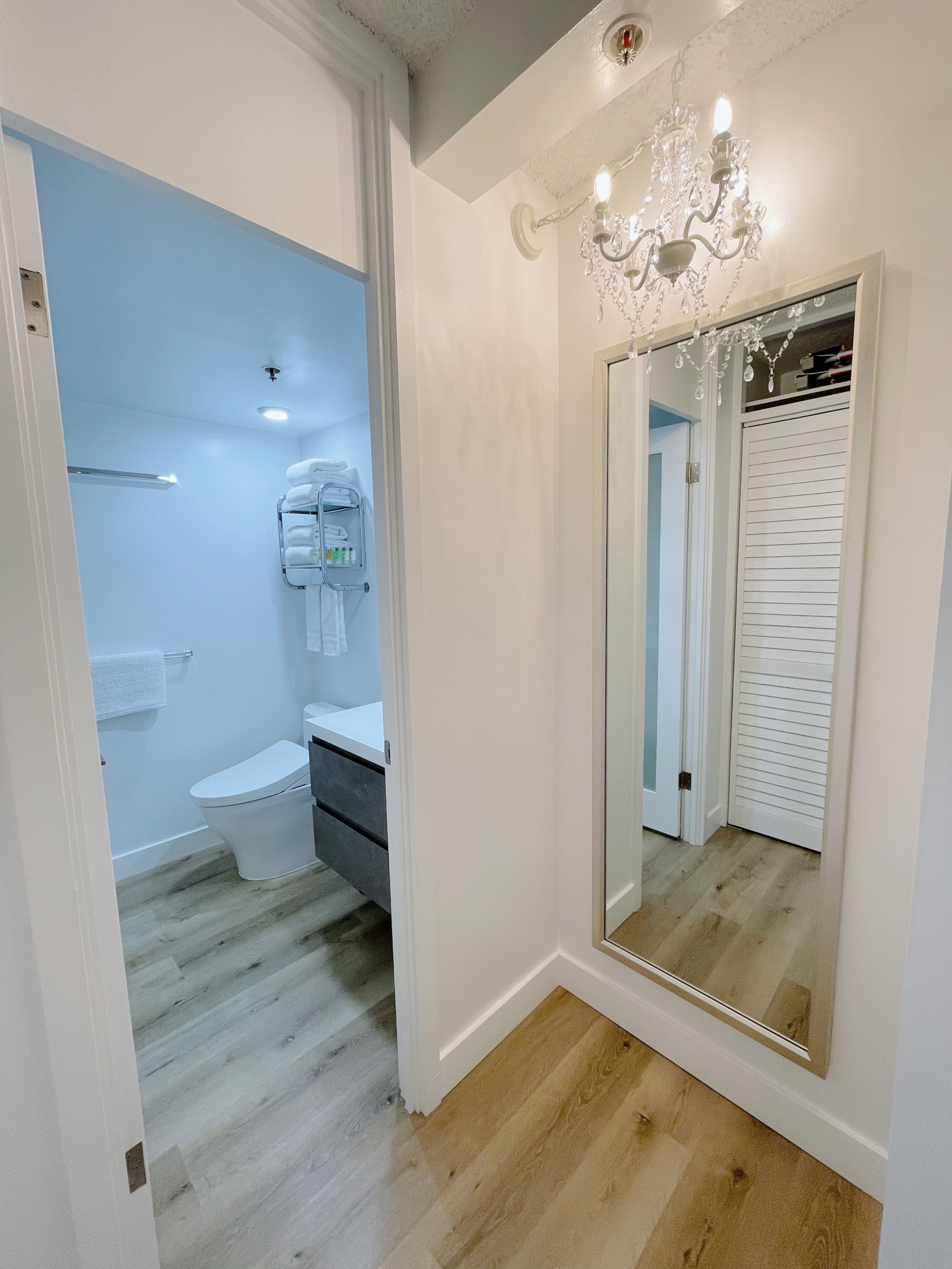 Condo in Honolulu · ★4.96 · Studio · 1 bed · 1 private bath - Image 6