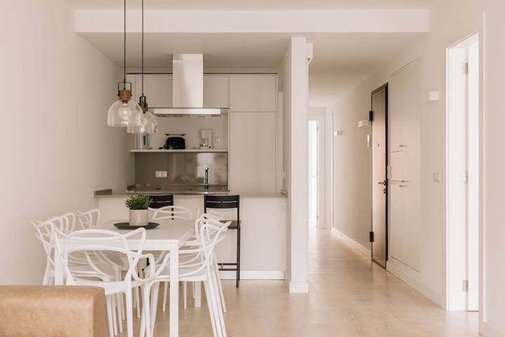 Spacious Three Bedroom Apartment gallery image 5