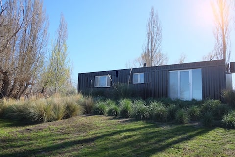 Top performing Airbnb: Container on the banks of the River in Departamento Rawson