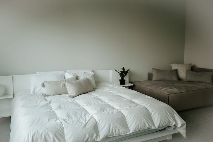 საძინებელი 1