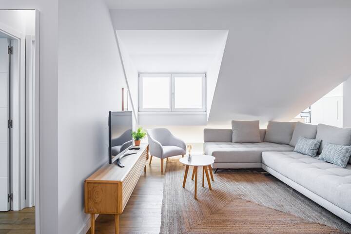 Nuevo y acogedor ático con aparcamientos incluidos gallery image 5