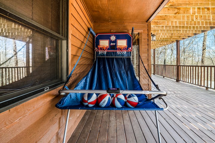Summer Special: Hottub, Dog Ok, Games, Kids' Kave - Gatlinburg, TN
