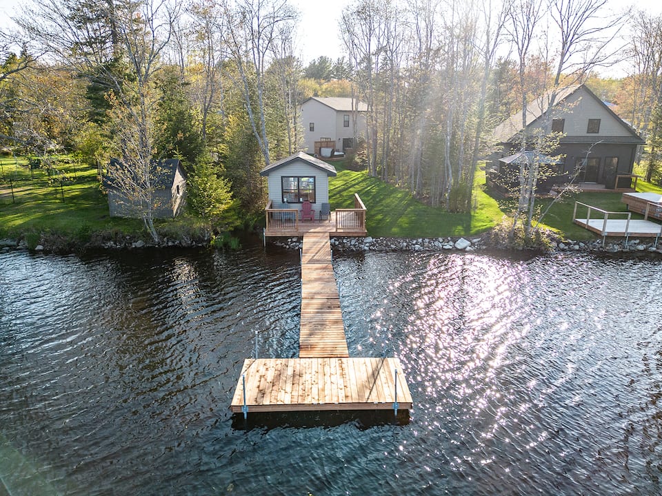 Mt Uniacke Lakeside Oasis with Hot Tub — photo 1