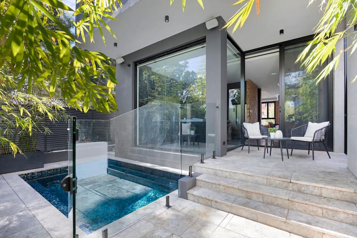 Bondi Beach Arc Masterpiece Home gallery image 4