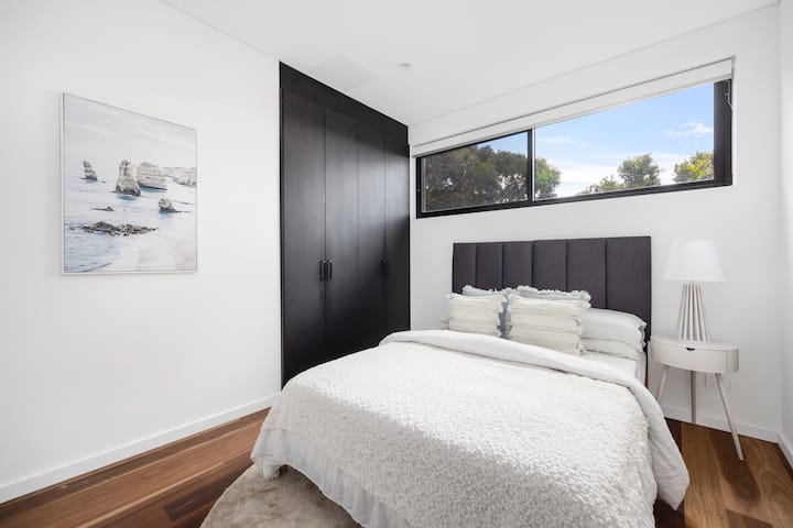 Double Bed Bedroom 3