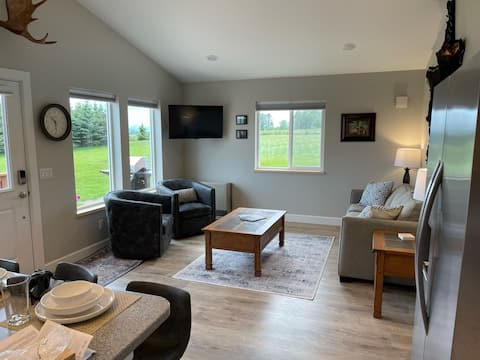 Top Airbnb: Bear Canyon Cottages-Birch House in Kenai Peninsula