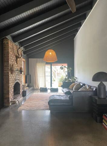 MAIN BASE Byron gallery image 4