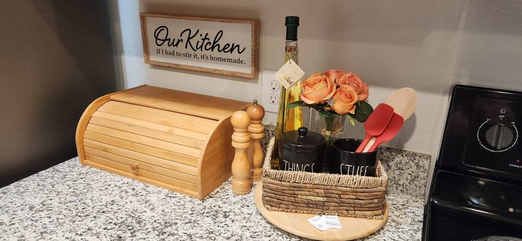 Comfy home minutes from Downtown, Stockyards & TCU gallery image 3