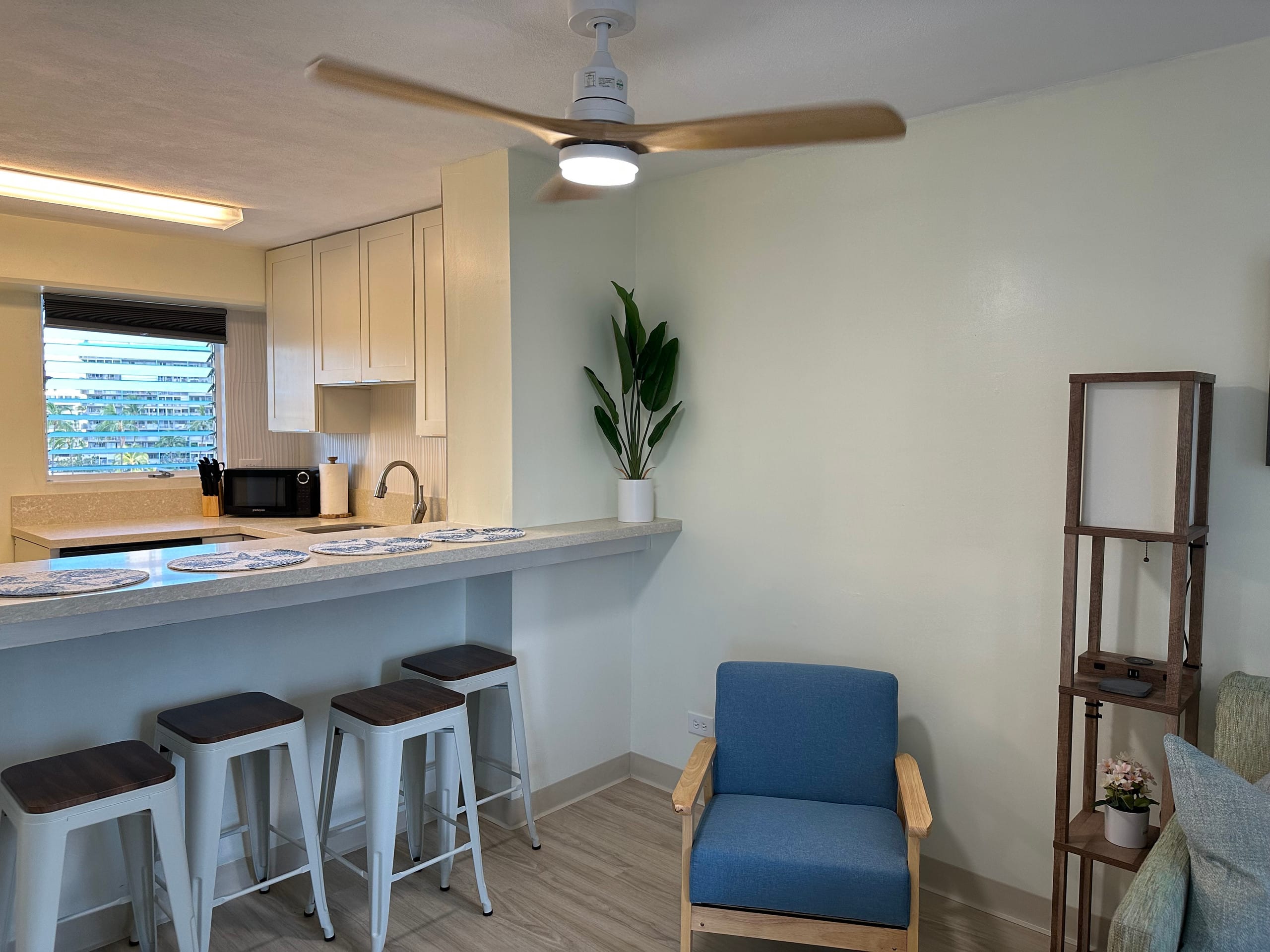 Welcoming Waikiki apt sleeps 6 FREE parking - Image 17