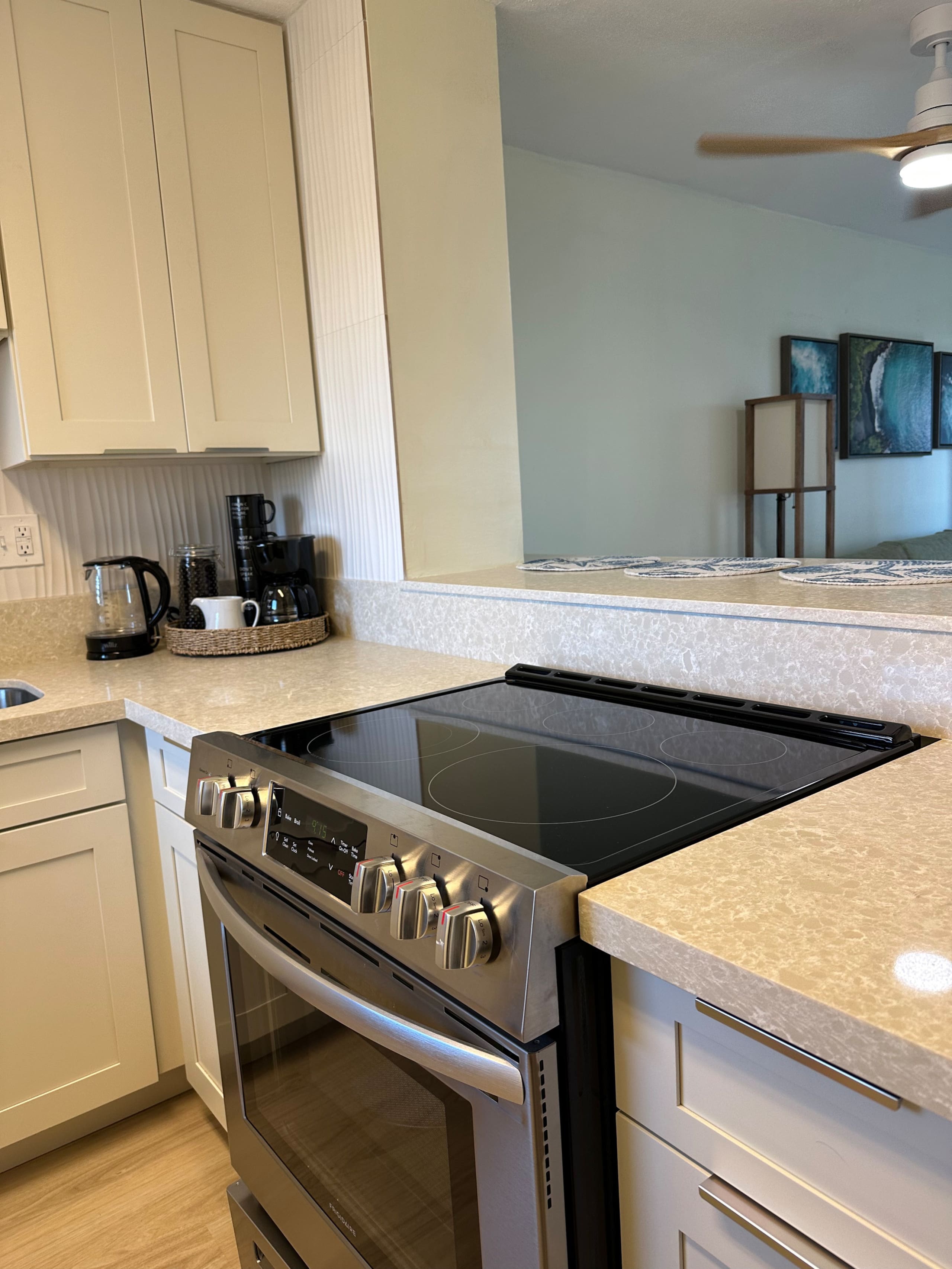 Welcoming Waikiki apt sleeps 6 FREE parking - Image 15