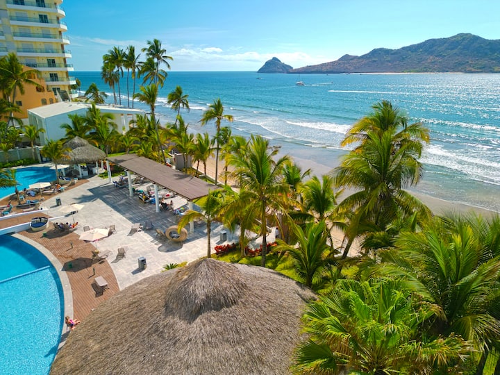 Oceanview apt with beach access Apartments for Rent in Mazatlán