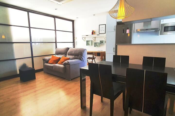 Atotxa apt. Central and cozy. Air-Conditioning