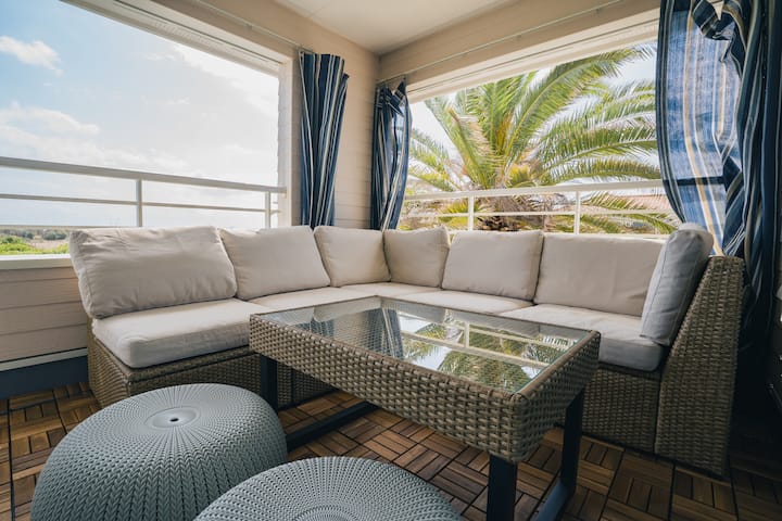 Მისაღები ოთახი