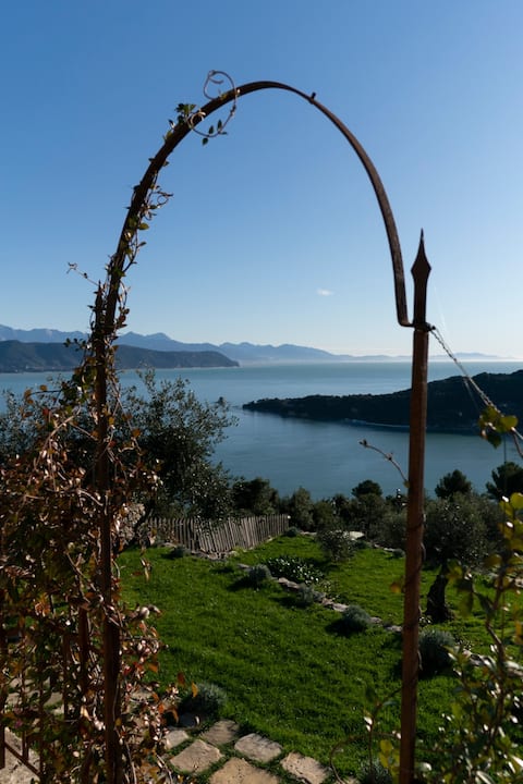 Land of Portovenere - The House above the Castle