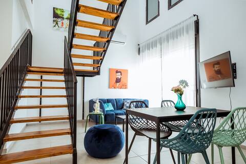 Huge City Center Duplex 3 bedrooms APT
