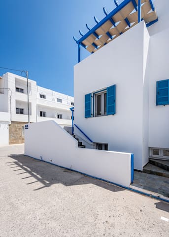MilosGreece managed Airbnb listing 3