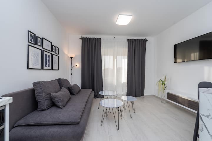 მისაღები ოთახი 1