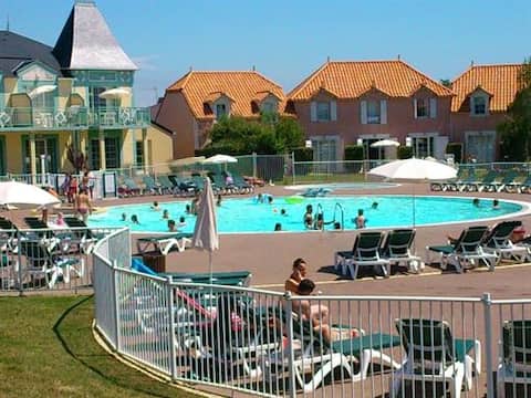 Successful Airbnb property: Vacation home with pool in Port Bourgenay in Talmont Saint Hilaire