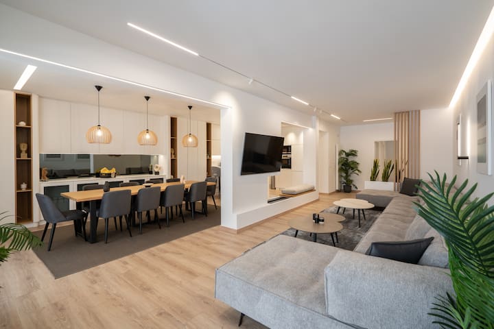 Luxury Apartment in Kolonaki with Balcony