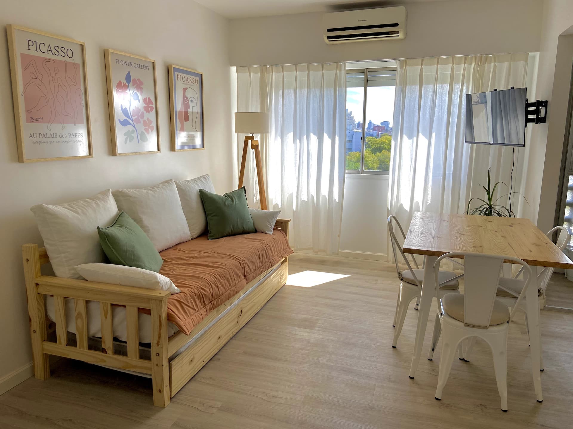 Palermo Apartment: City view & WiFi High-Speed