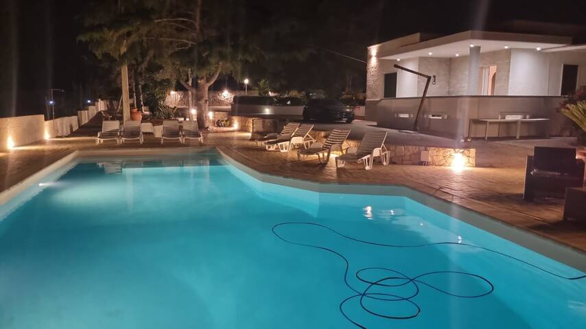 villa con piscina in puglia gallery image 5