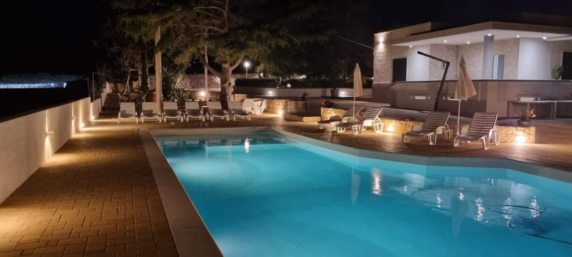 villa with pool in Apulia