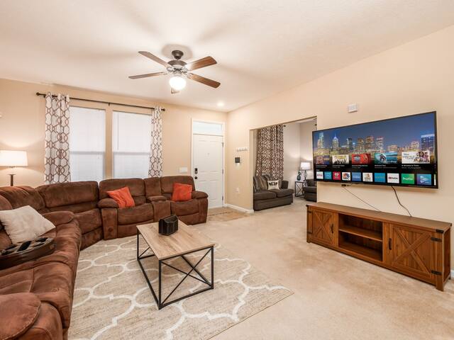 Cozy Home in Heart of Columbus – Gym! gallery image 3