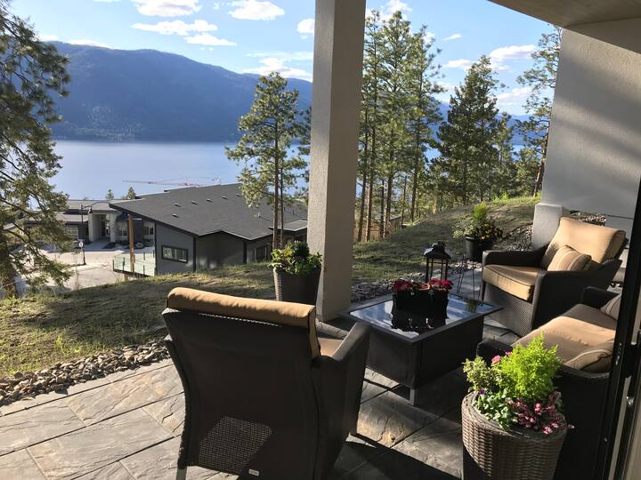Executive Rental Lake Views Houses for Rent in Kelowna, British