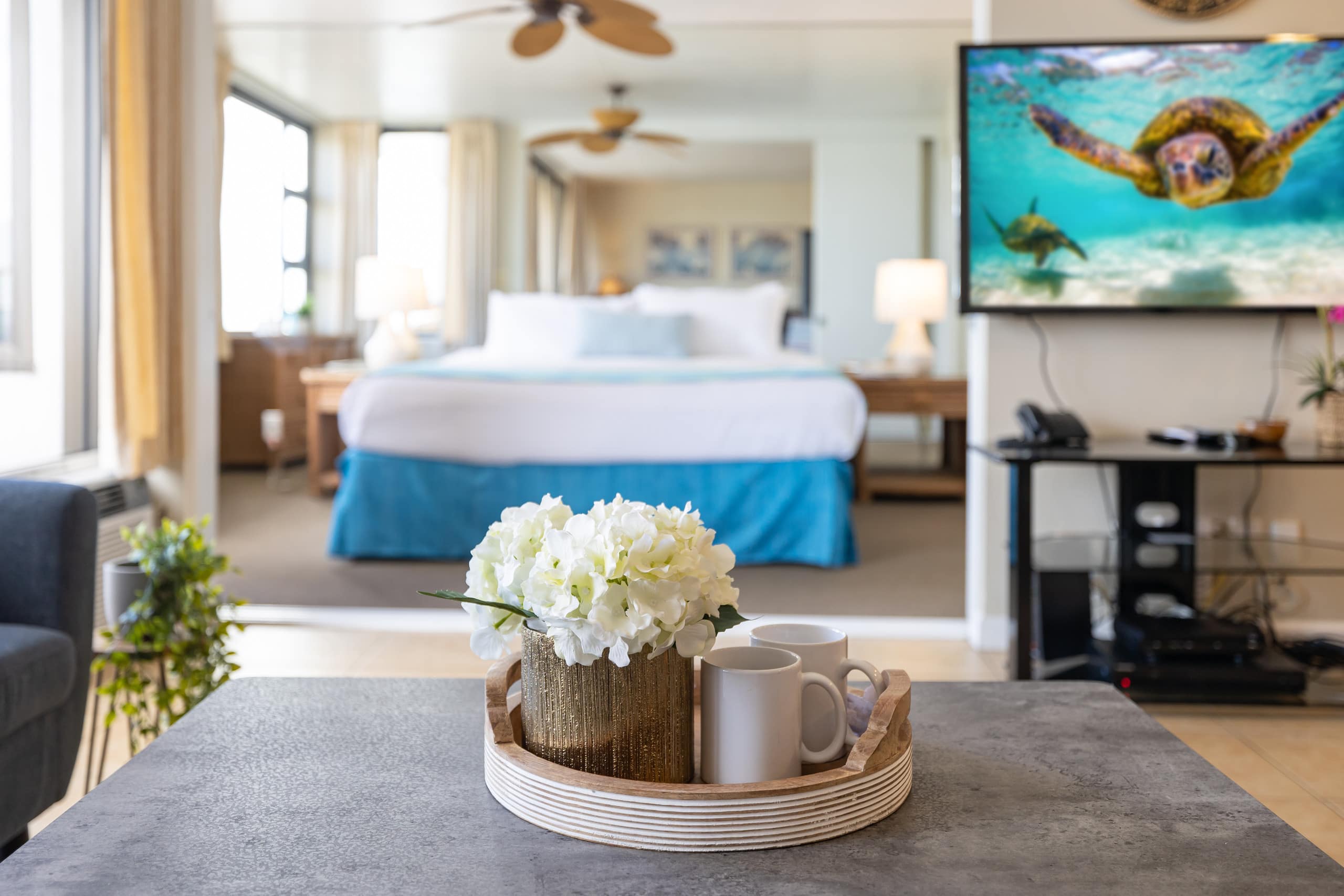 Condo in Honolulu · ★4.91 · 1 bedroom · 2 beds · 1 private bath - Image 15