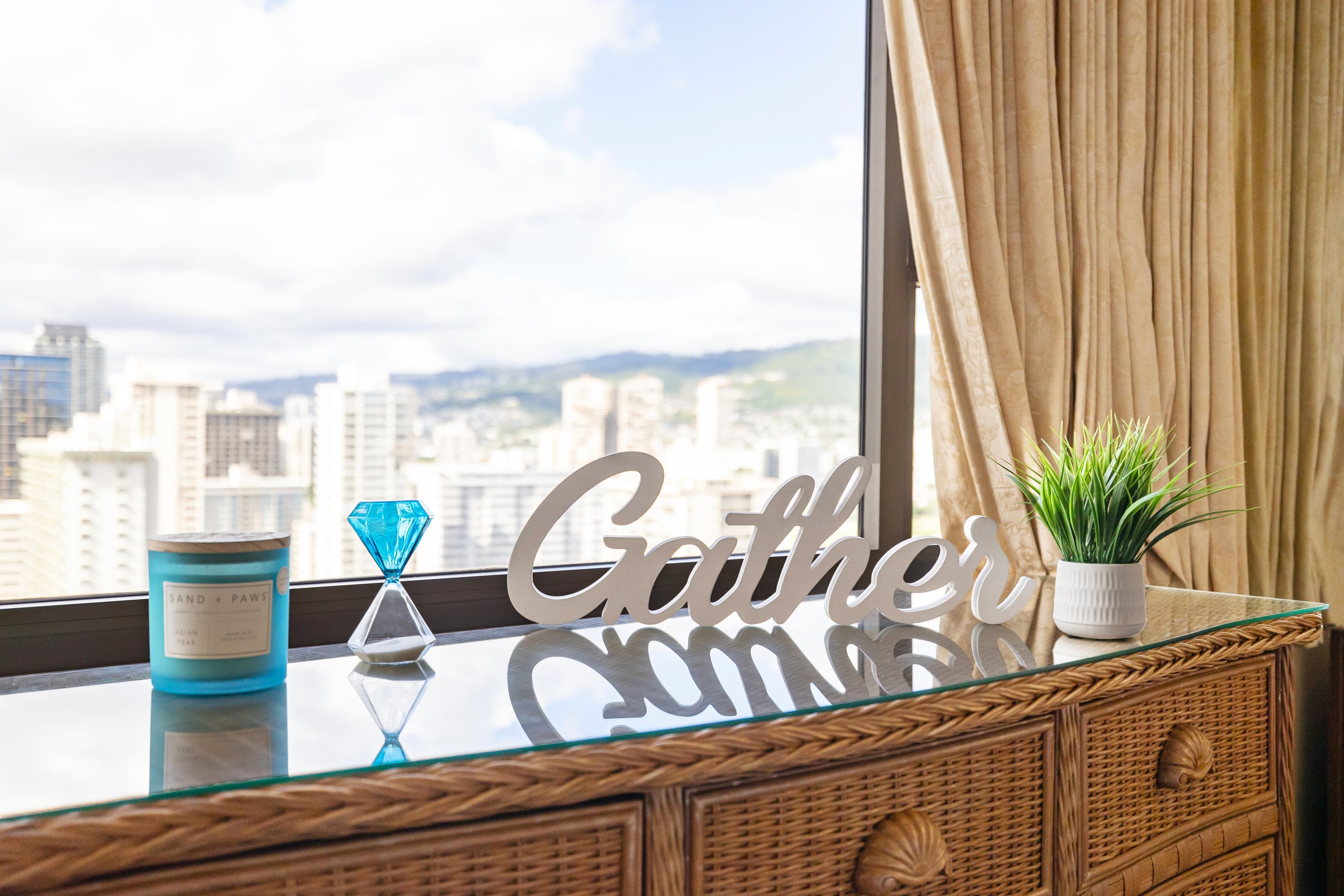 Condo in Honolulu · ★4.91 · 1 bedroom · 2 beds · 1 private bath - Image 16