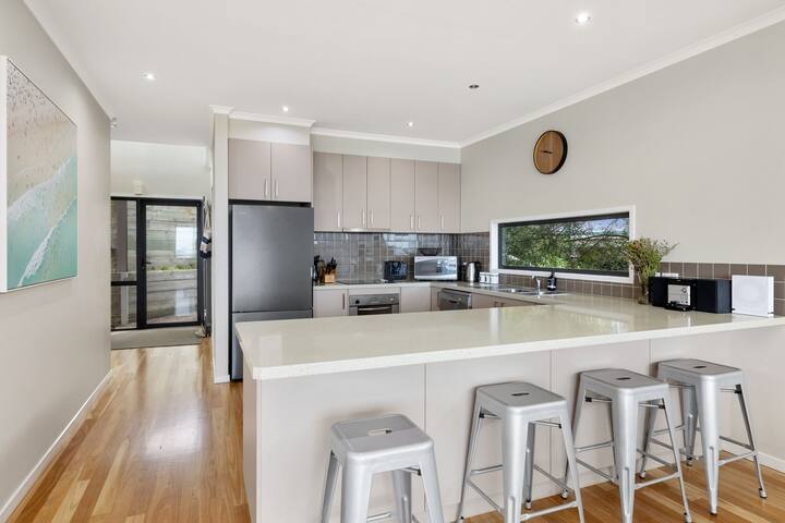 Louttit – Lorne Holiday Stays gallery image 5