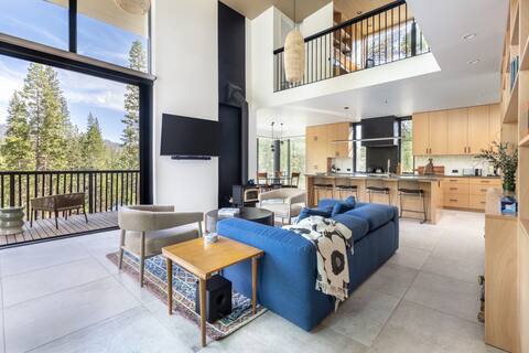 Modern Sophistication Bathed in Natural Light