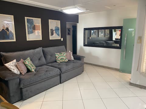 Imóvel de sucesso: Comfortable house close to everything! Family and Work em São Mateus