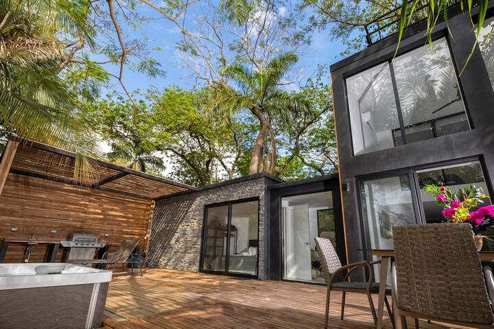 Casa Mangrove on the River