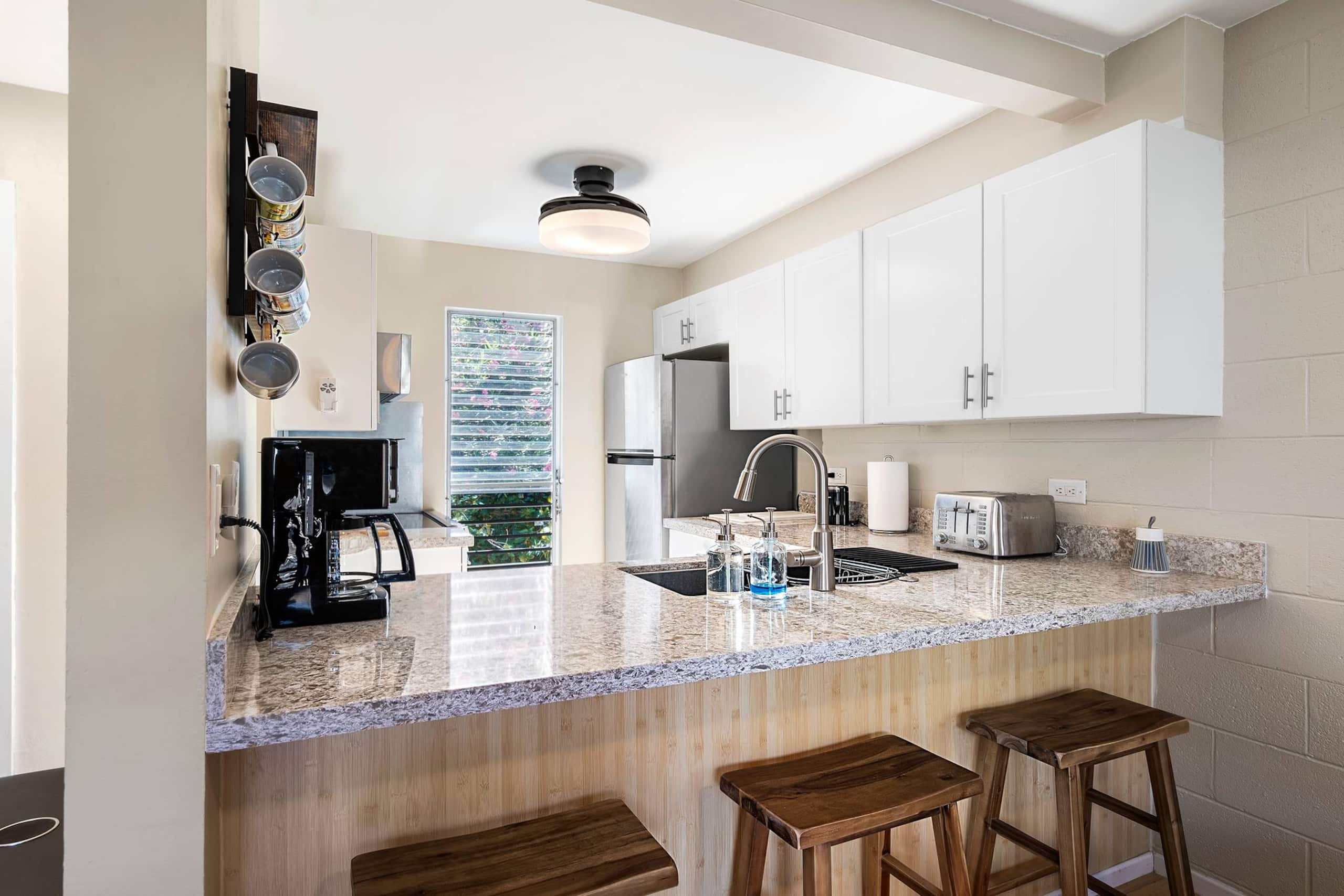 Condo in Kailua-Kona · ★5.0 · 1 bedroom · 2 beds · 1.5 private baths - Image 7
