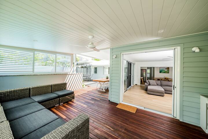 Noosa Heads, Family Entertainer – Inground Pool gallery image 2