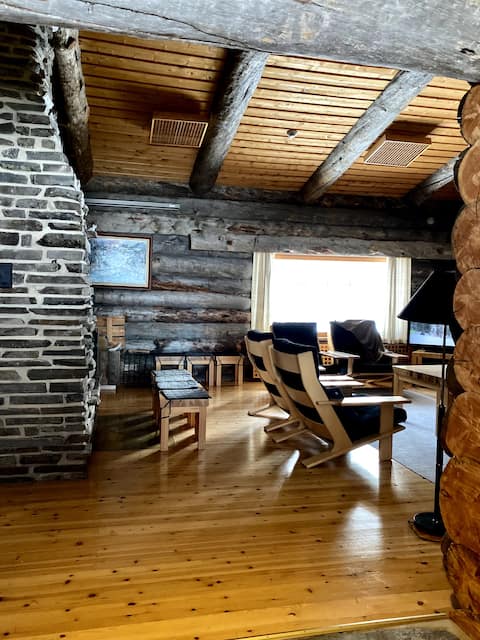 Successful Airbnb property: Saariselkä Log Villa in Inari