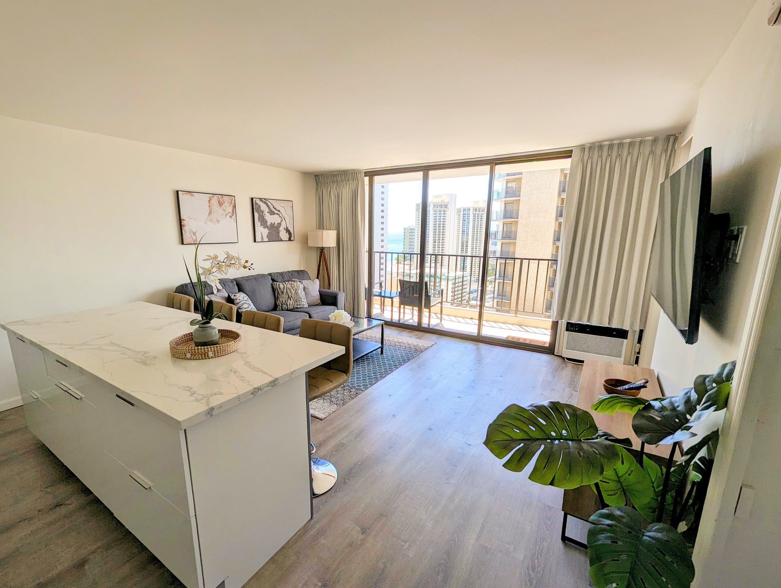 32th FL Lovely Ocean View w/ FREE parking - Image 2