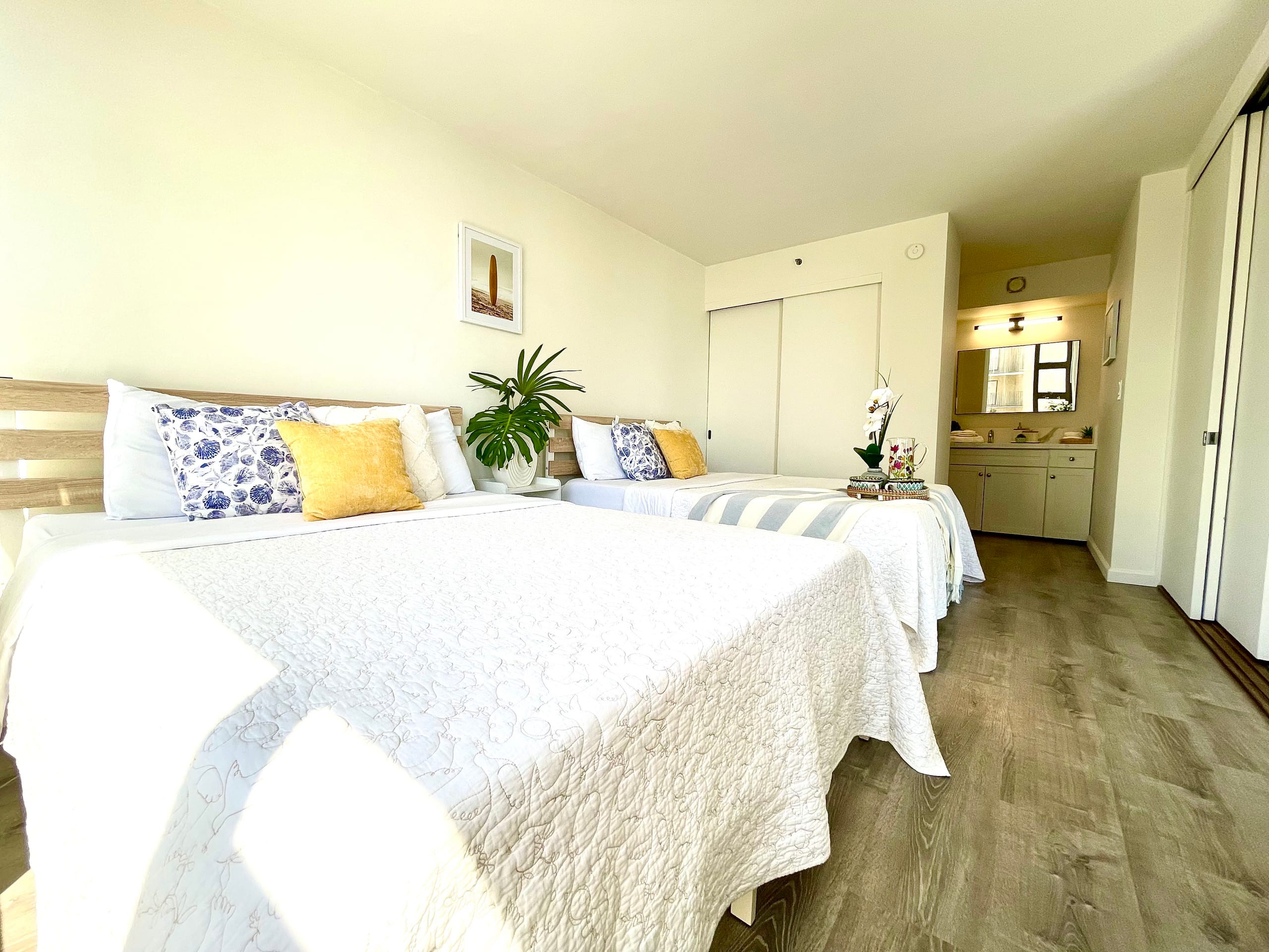 32th FL Lovely Ocean View w/ FREE parking - Image 10