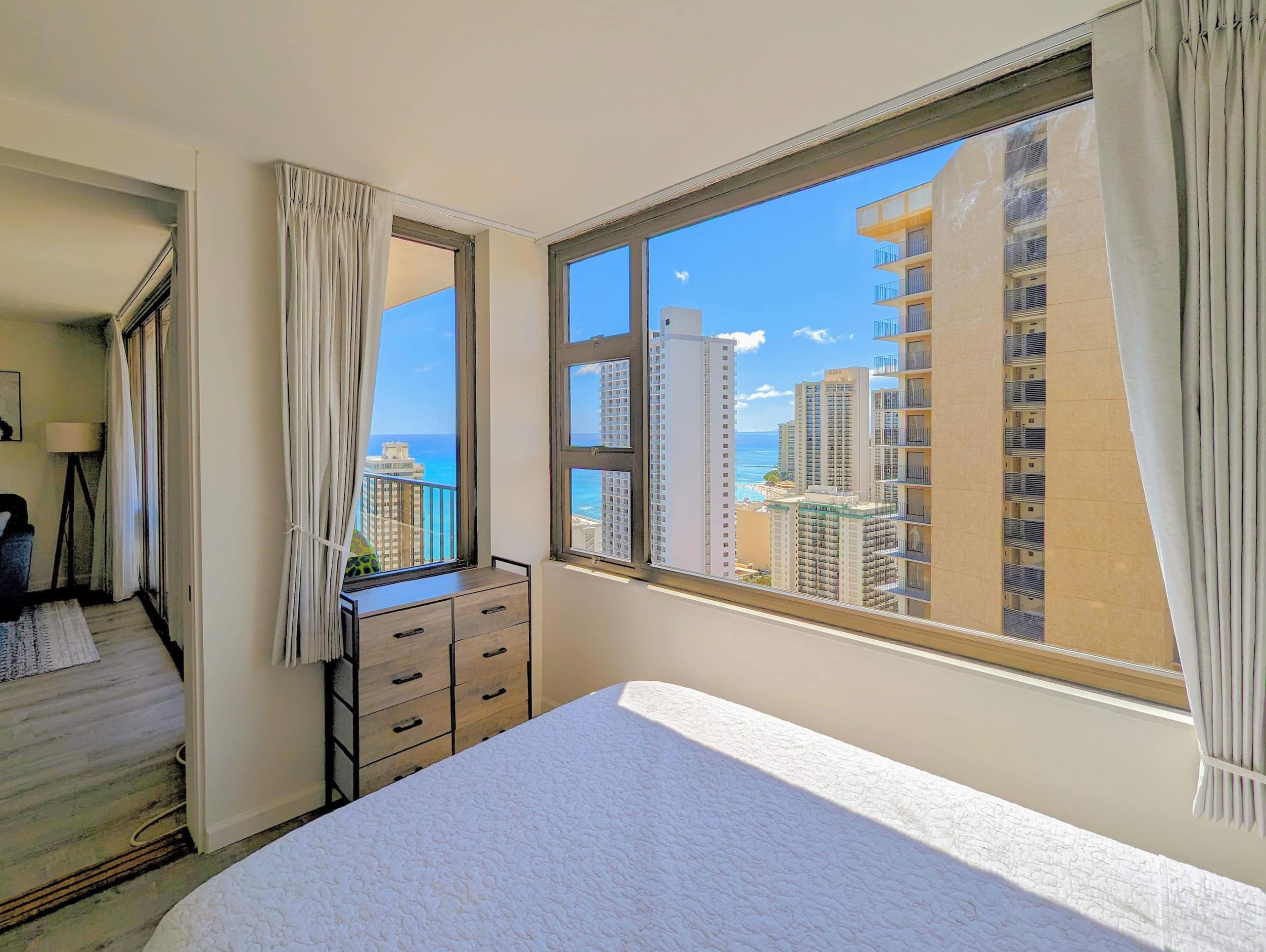 32th FL Lovely Ocean View w/ FREE parking - Image 12