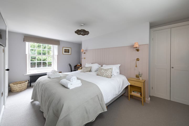 غرفة النوم 1