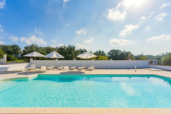 Modern 3 bed Villa, large pool, BBQ, petanque gallery image 2