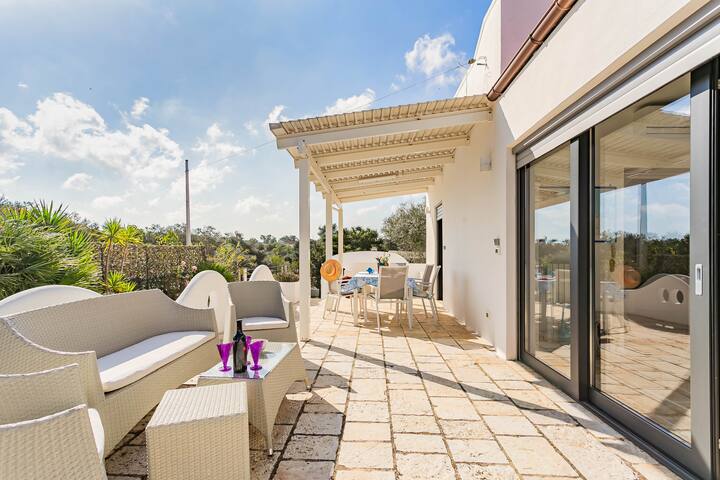 Modern 3 bed Villa, large pool, BBQ, petanque gallery image 5