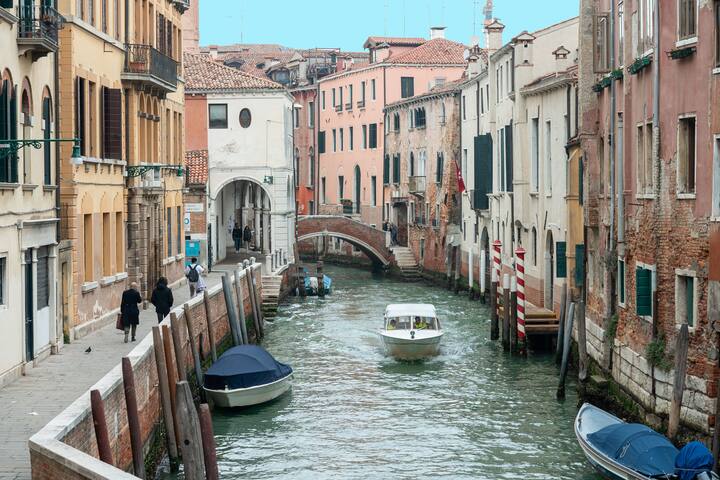 Cà dei Dalmati – Blue Canal View gallery image 4